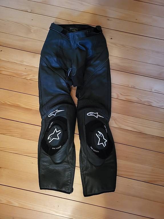 Kleiderpakete: Motorrad kleider  – Gebraucht aus Läufelfingen von jen_dtd8 4