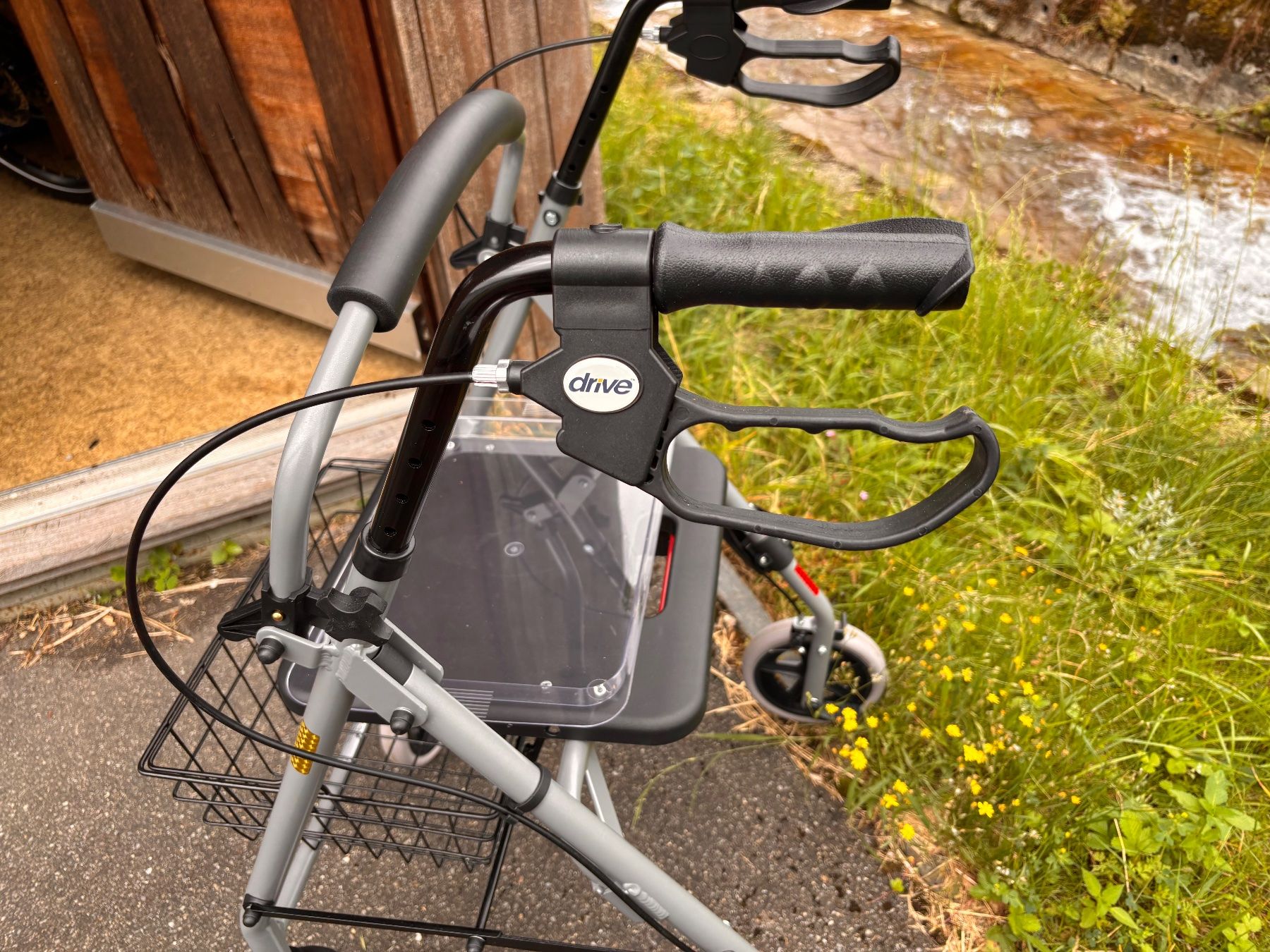 Aides à la marche: Rollator Gigo 2G – Neuf (Voir description) à Wald ZH par ukulele77 1