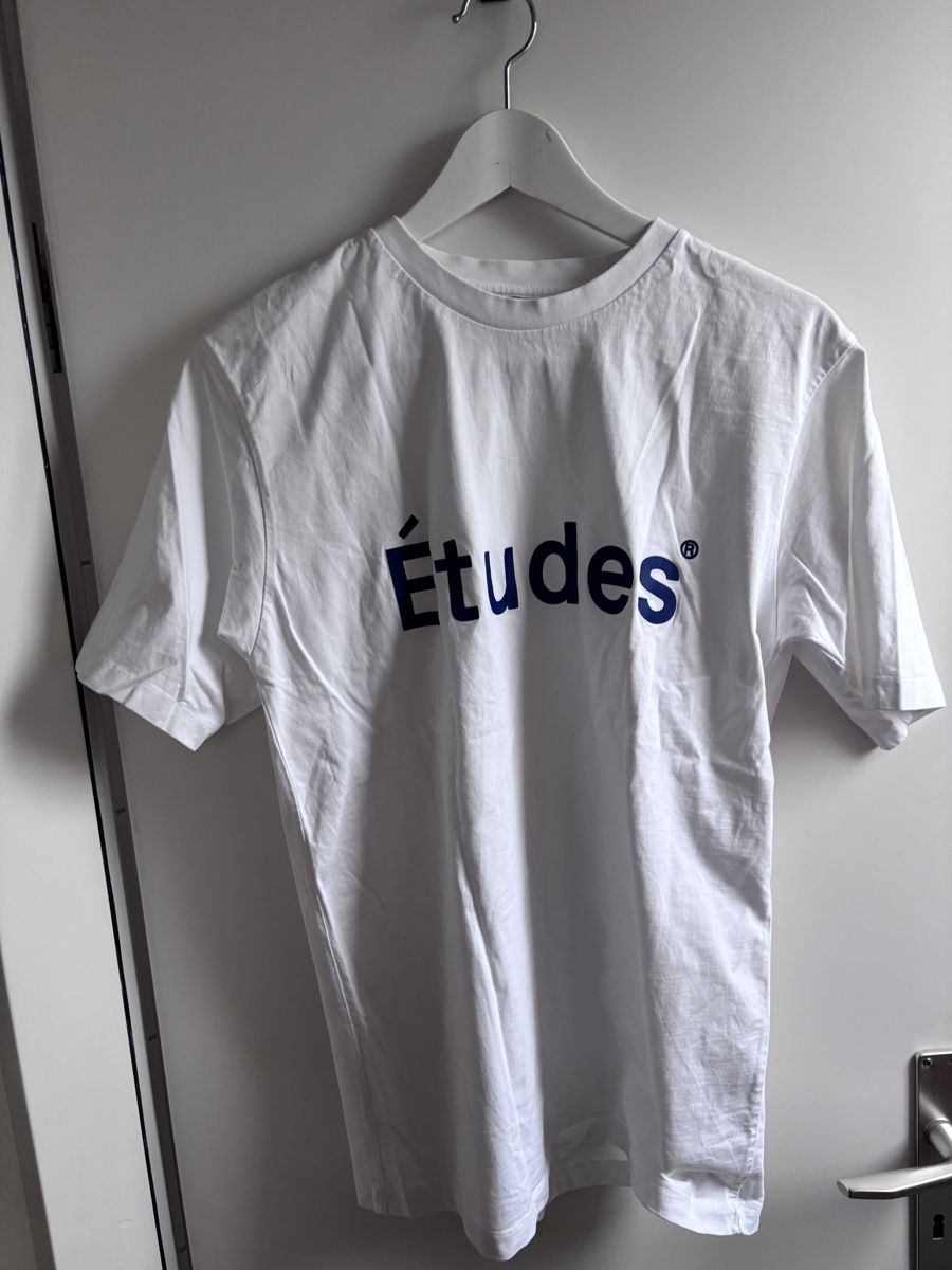 T-shirt: Études t-shirt – Usato da Zürich venduto da Hanna-Hadorn