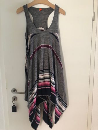 ❤ HUGO BOSS KLEID GR. M ❤ LP 480.-