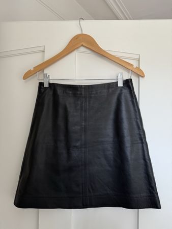 Black Leather Skirt Gr. 36 by ARKET
