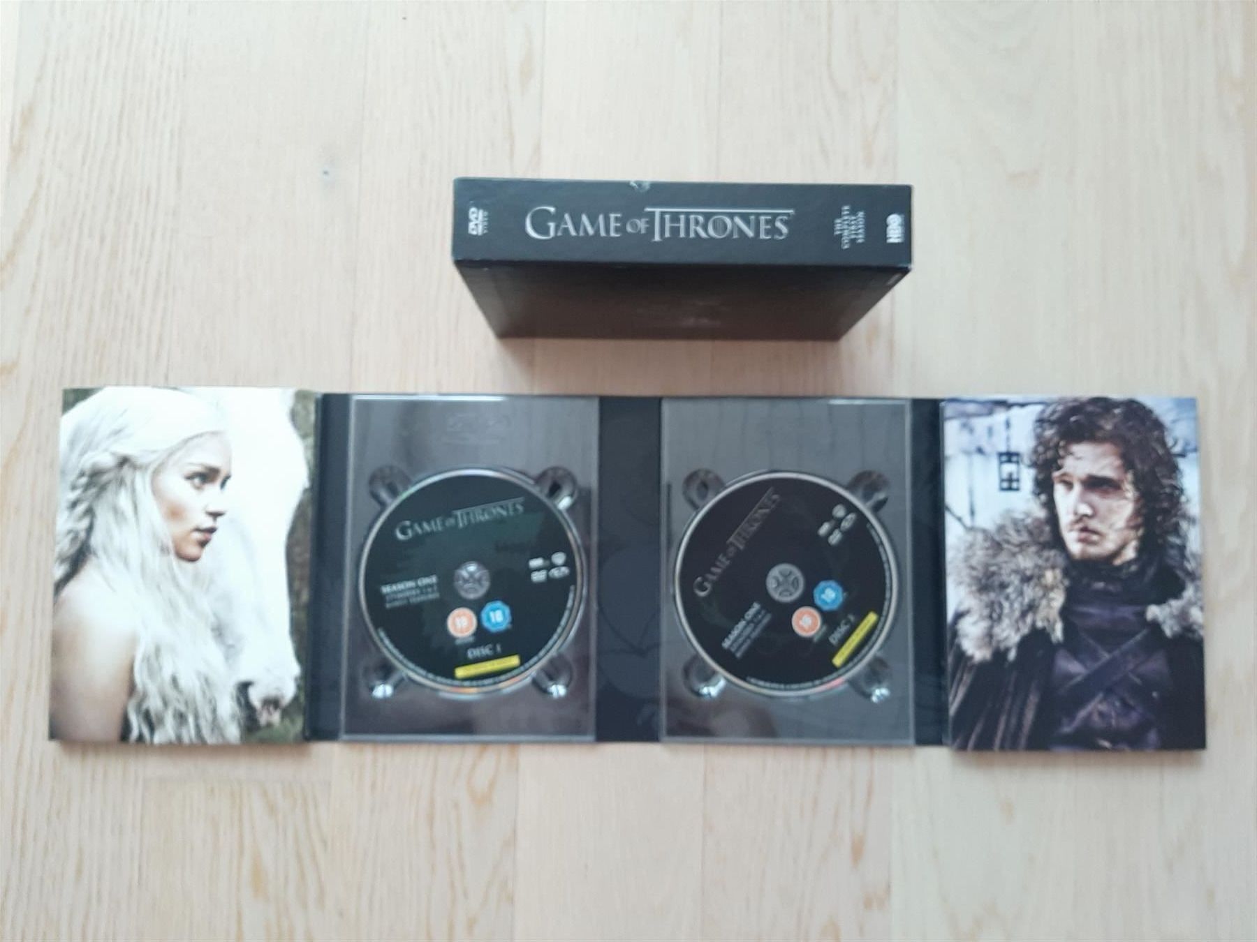 Tutti i DVDs: Game of Thrones Complete First Season – Usato da Affoltern am Albis venduto da Sabinezc 2