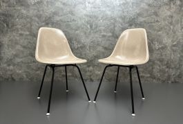 Stühle Herman Miller Eames Fiberglass Chairs H-Base Greige