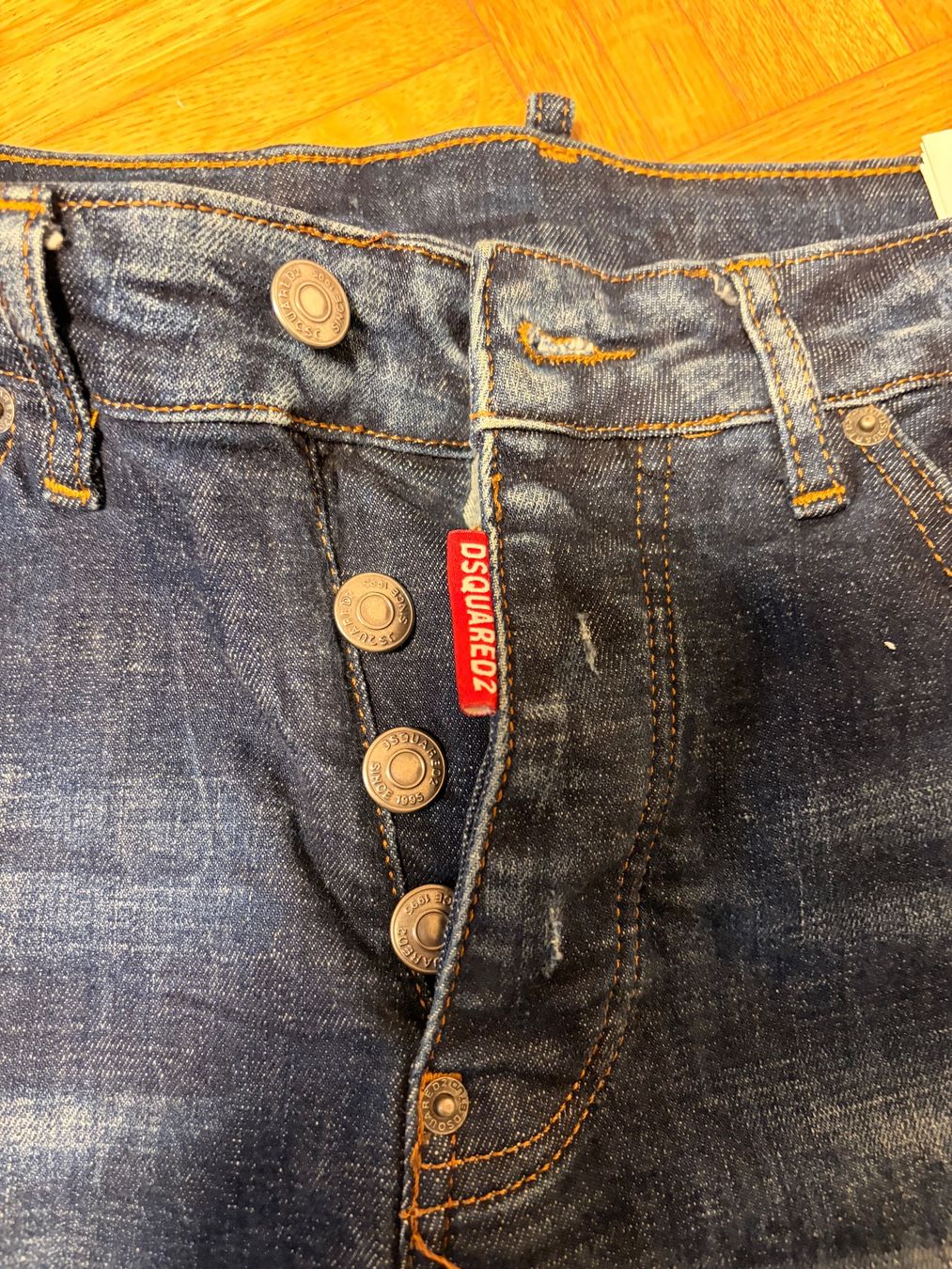 Dsquared2 Jeans: Jeans Dsquared2 – Neuf (Voir description) à Köniz par kha_tbc7 2