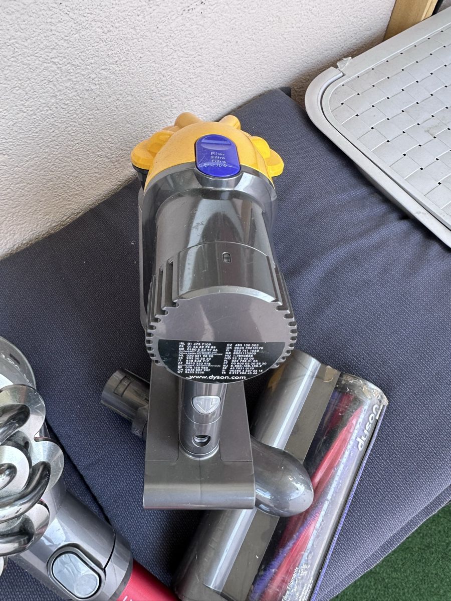 Dyson Staubsauger & Zubehör: Dyson V6 Trigger Cordless Vacuum Cleaner Used – Defekt aus Pratteln von Besliu.Claudiu 1
