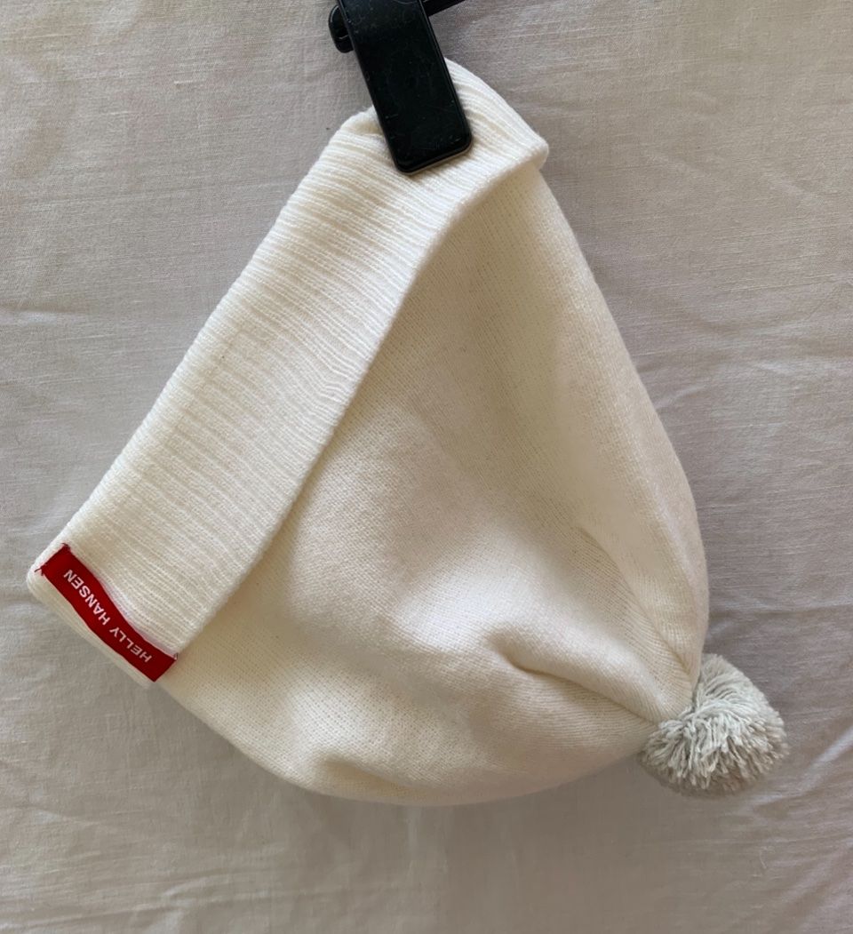 Helly Hansen Copricapi, berretti & cappellini: Superbe bonnet HELLY HANSEN mini pompon ONE SIZE – Nuovo (secondo la descrizione) da Martigny venduto da only__you 4
