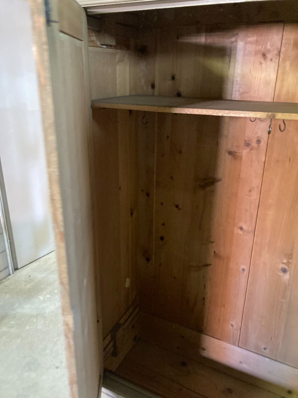Schränke: KLEIDERSCHRANK LANDHAUSSTIL – Gebraucht aus Eschenz von SUBARU048 2