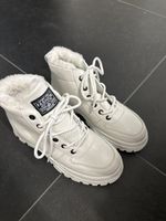 Fabrikneue/Weisse Boots Gr. 39, gefüttert