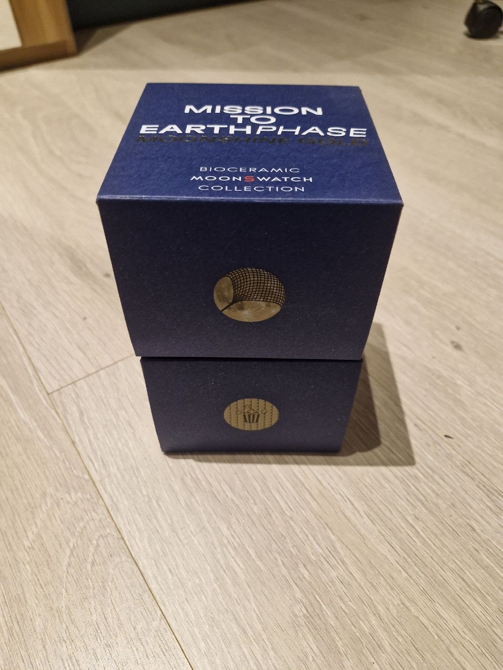 Swatch Orologi: Swatch Moonshine gold – Nuovo e nell'imballaggio originale da Chapelle sur Moudon venduto da bobbylatruffe 1