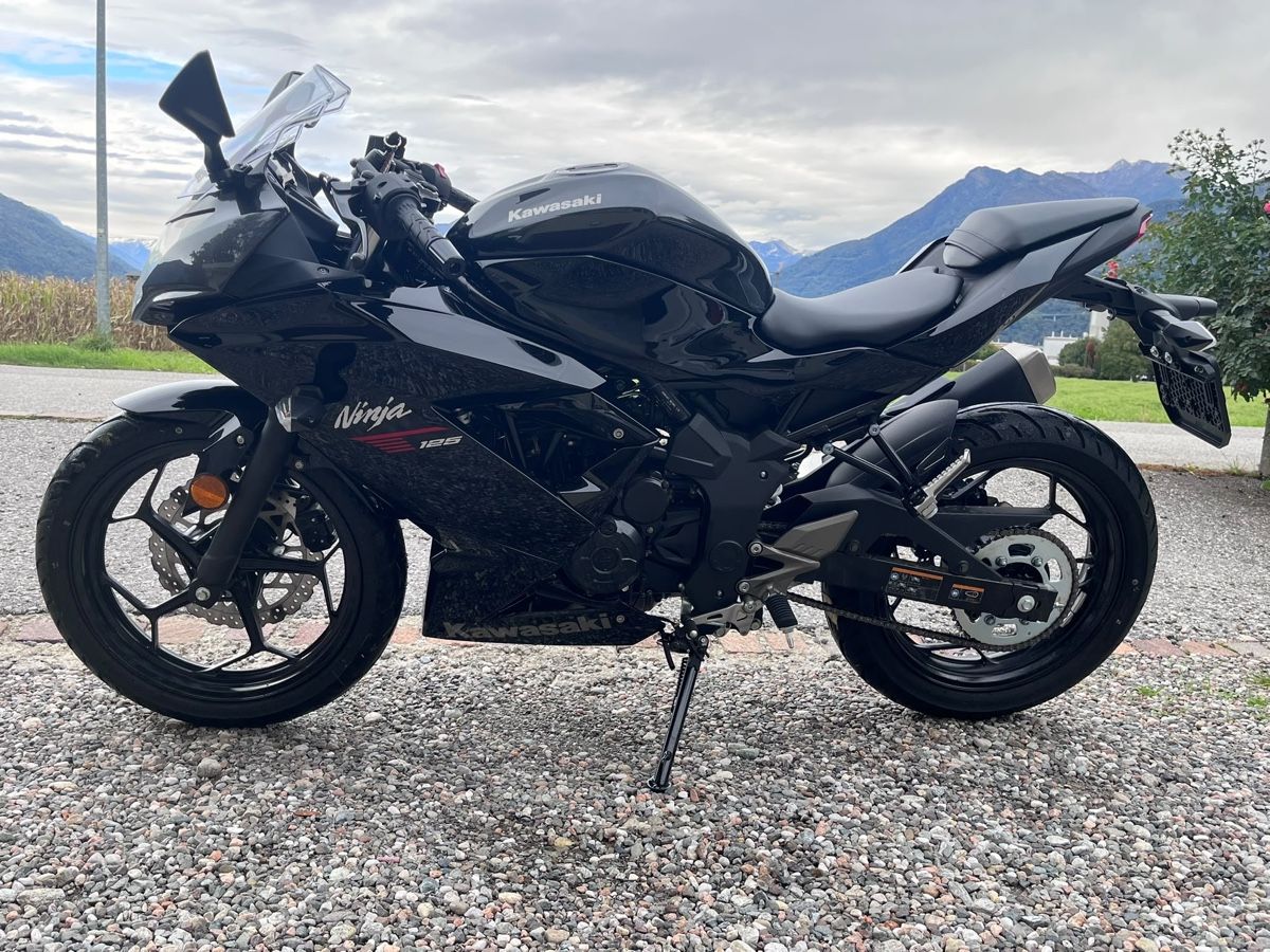 Kawasaki Strada: Kawasaki Ninja 125 – Nuovo (secondo la descrizione) da S. Pietro venduto da pav_8l2s 4