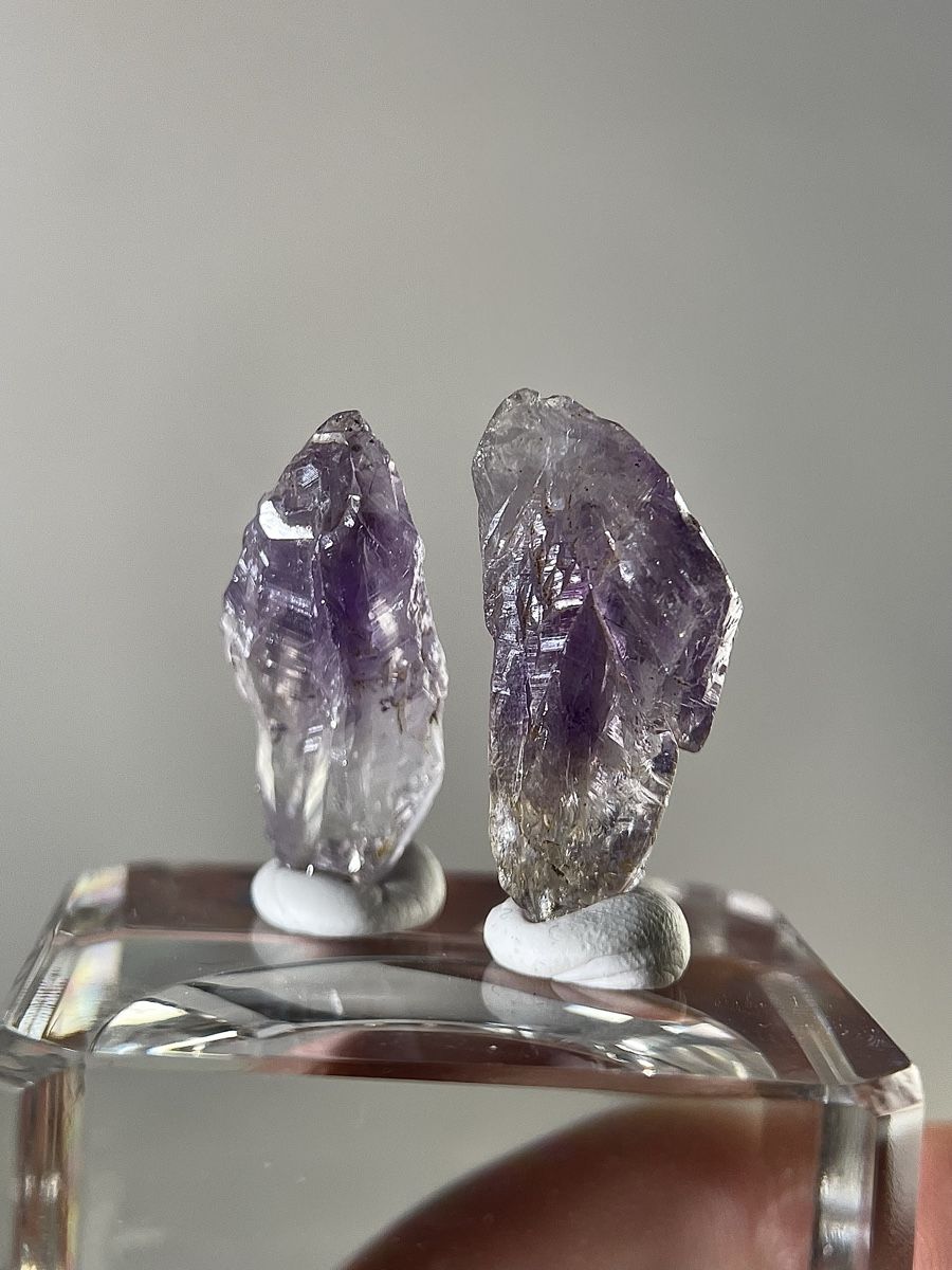 Mineralien & Heilsteine: Zwei fantastischer Struktur  Amethyst-Spitzen – Gebraucht aus Schiers von sisikristall 3