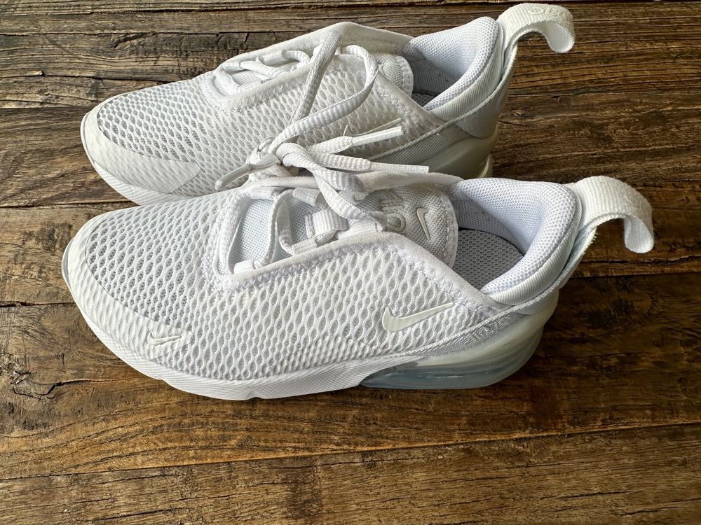 Nike Gr. 27.5 weiss wenig getragen Kaufen auf Ricardo