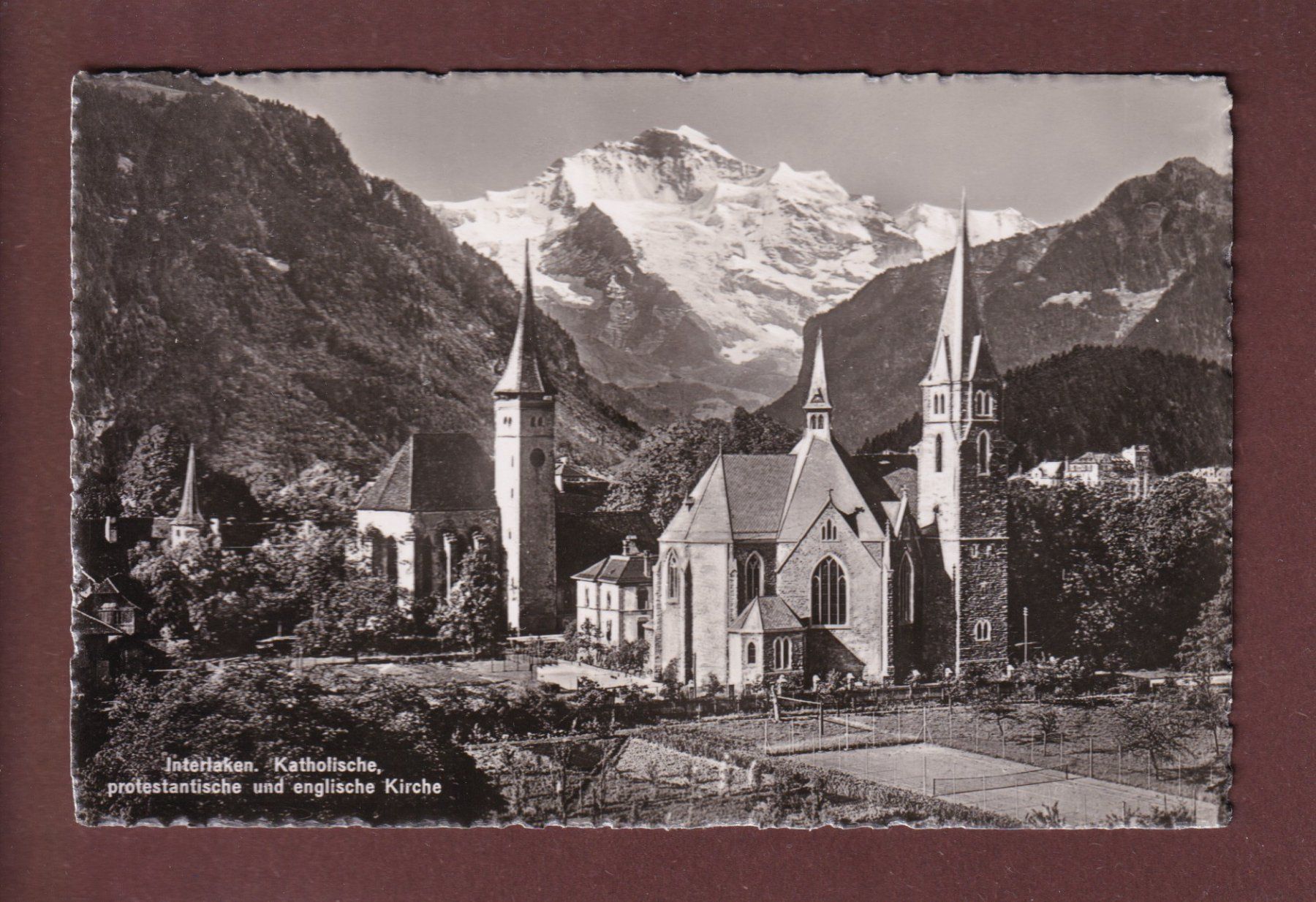 Cartoline postali: INTERLAKEN - Kirchen – Usato da Pully venduto da nicecards