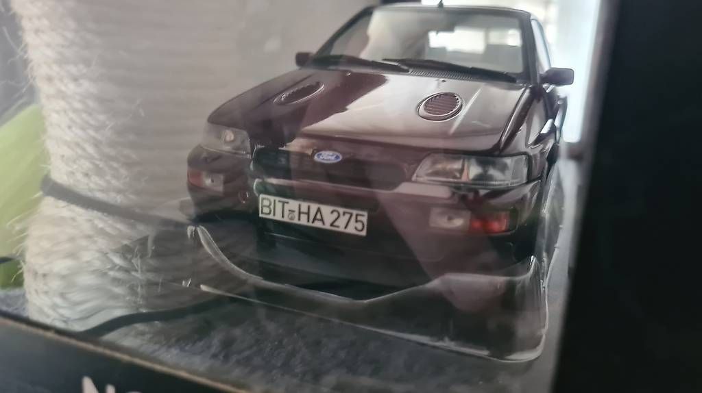 Modellini d'auto: FORD ESCORT COSWORTH 1:18 – Usato da Ittigen venduto da ROCKY1964 1