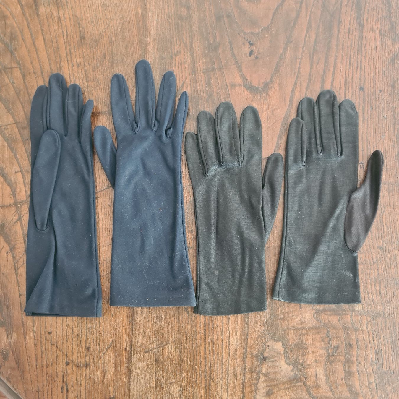 Guanti & manicotti: Handschuhe Vintage mit Schatulle – Usato da Zuzwil SG venduto da mko_6m7z 3