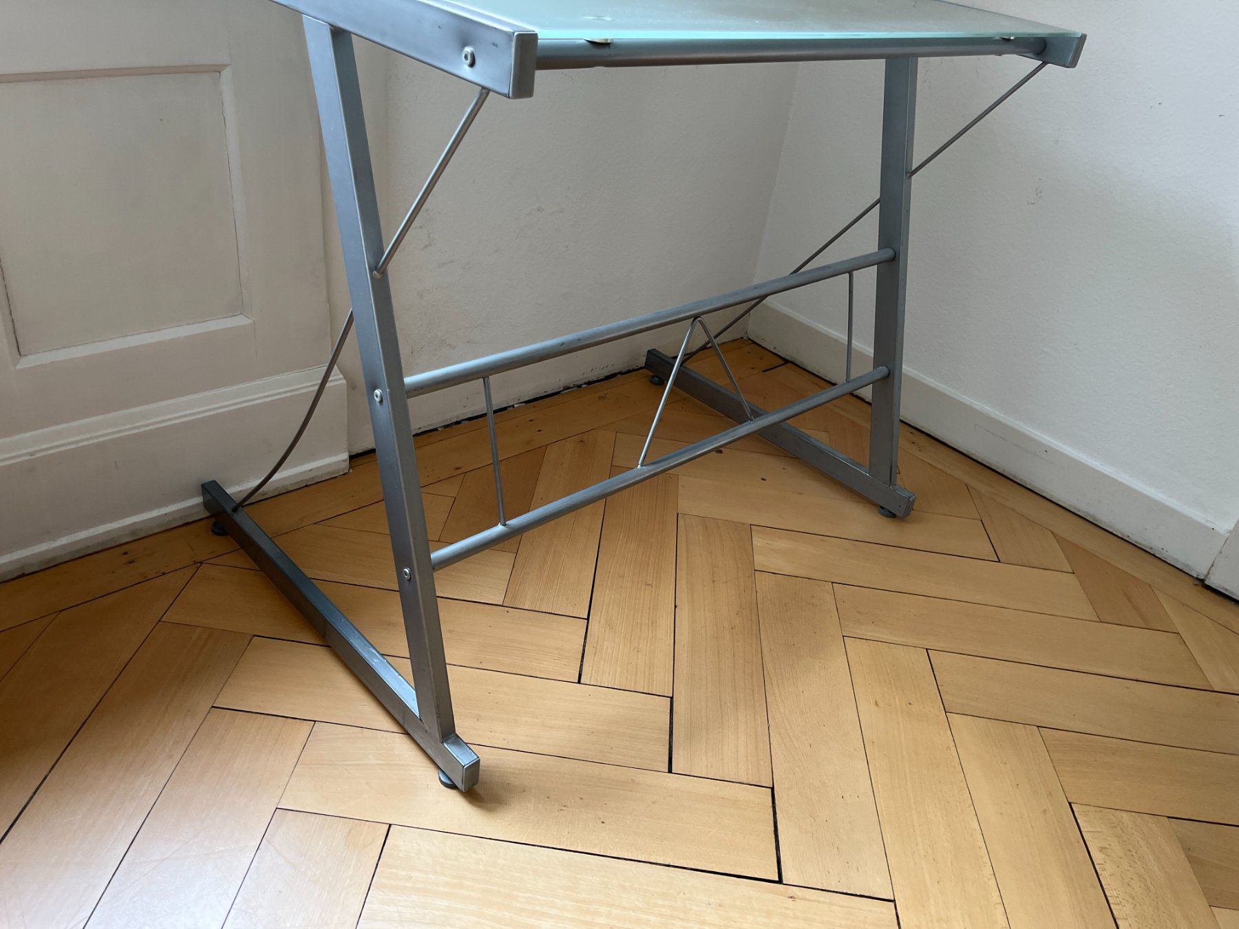 Schreibtische: Schreibtisch – Gebraucht aus St. Gallen von emi_5dkv 1
