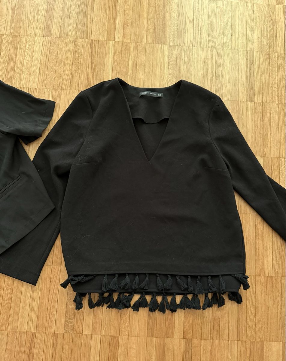 Kleiderpakete: Lot hauts XS – Gebraucht aus Monthey von sen_6ckr 1