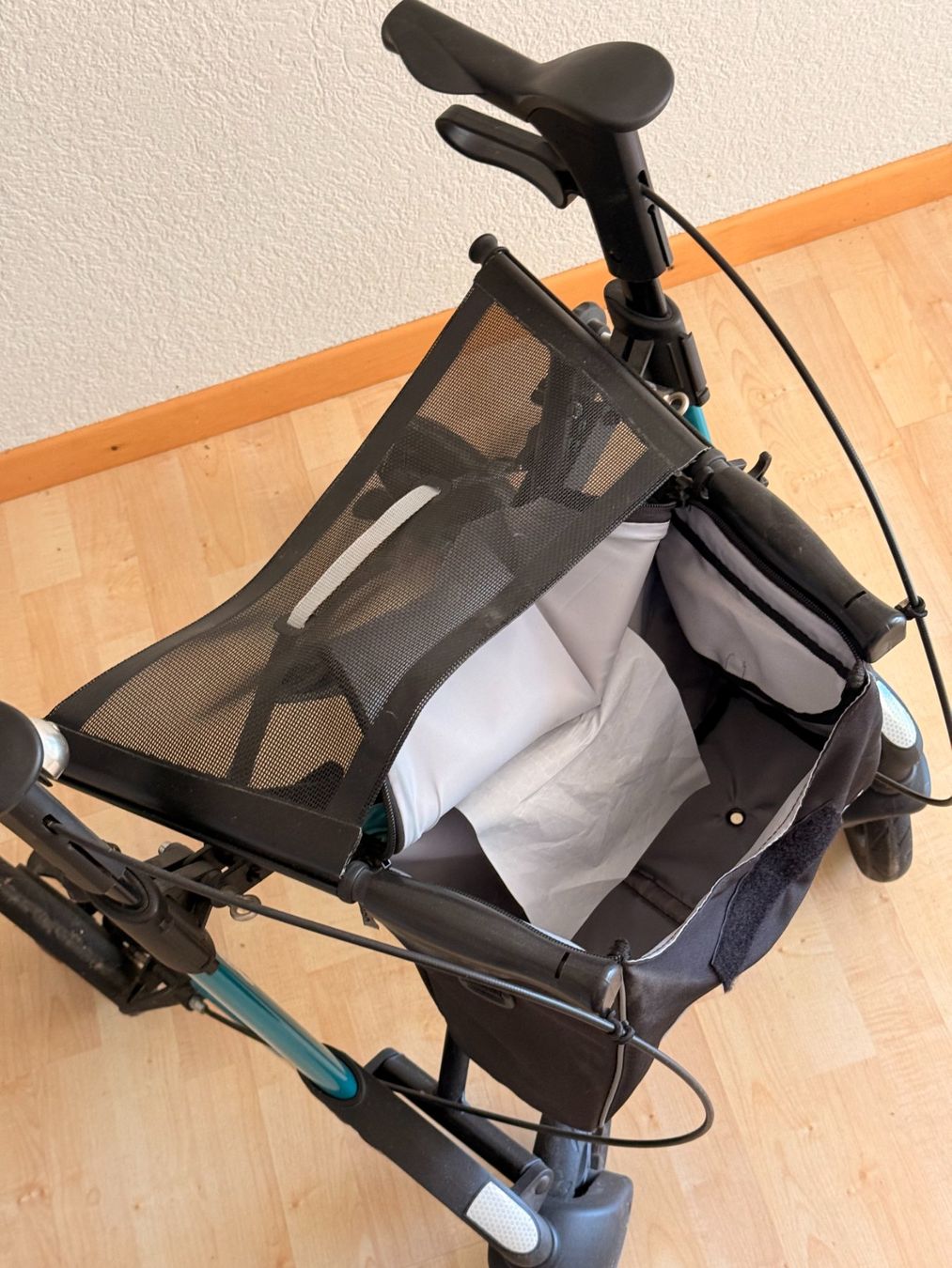 Gehhilfen: TOPRO Troja Rollator tadelloser Zustand – Gebraucht aus Biel/Bienne von Sowiesose 1