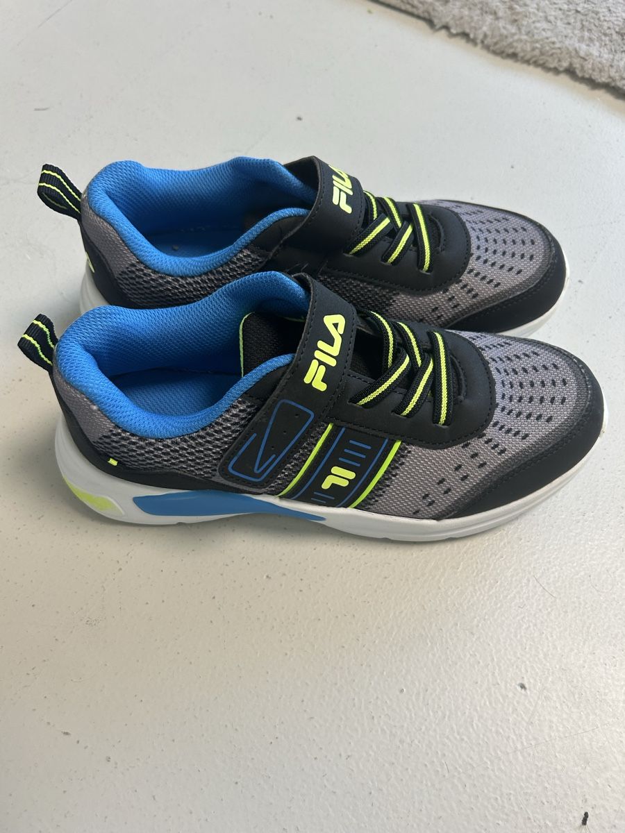 Fila Scarpe per ragazzi: Sportschuhe 36 – Nuovo (secondo la descrizione) da Staad SG venduto da cla_q9nm