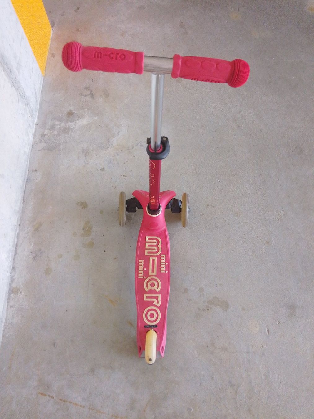 Micro Véhicules pour enfants: Trottinette Micro Mini Rose – D'occasion à Liebefeld par stefbey 2