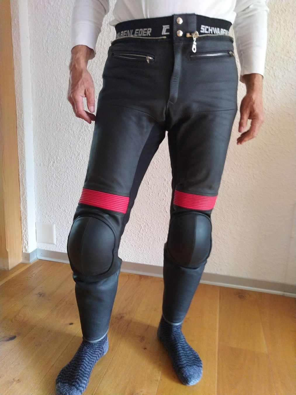 Costumes: Motorrad Lederkombi Schwabenleder – D'occasion à Bern par hugentobleroune 6