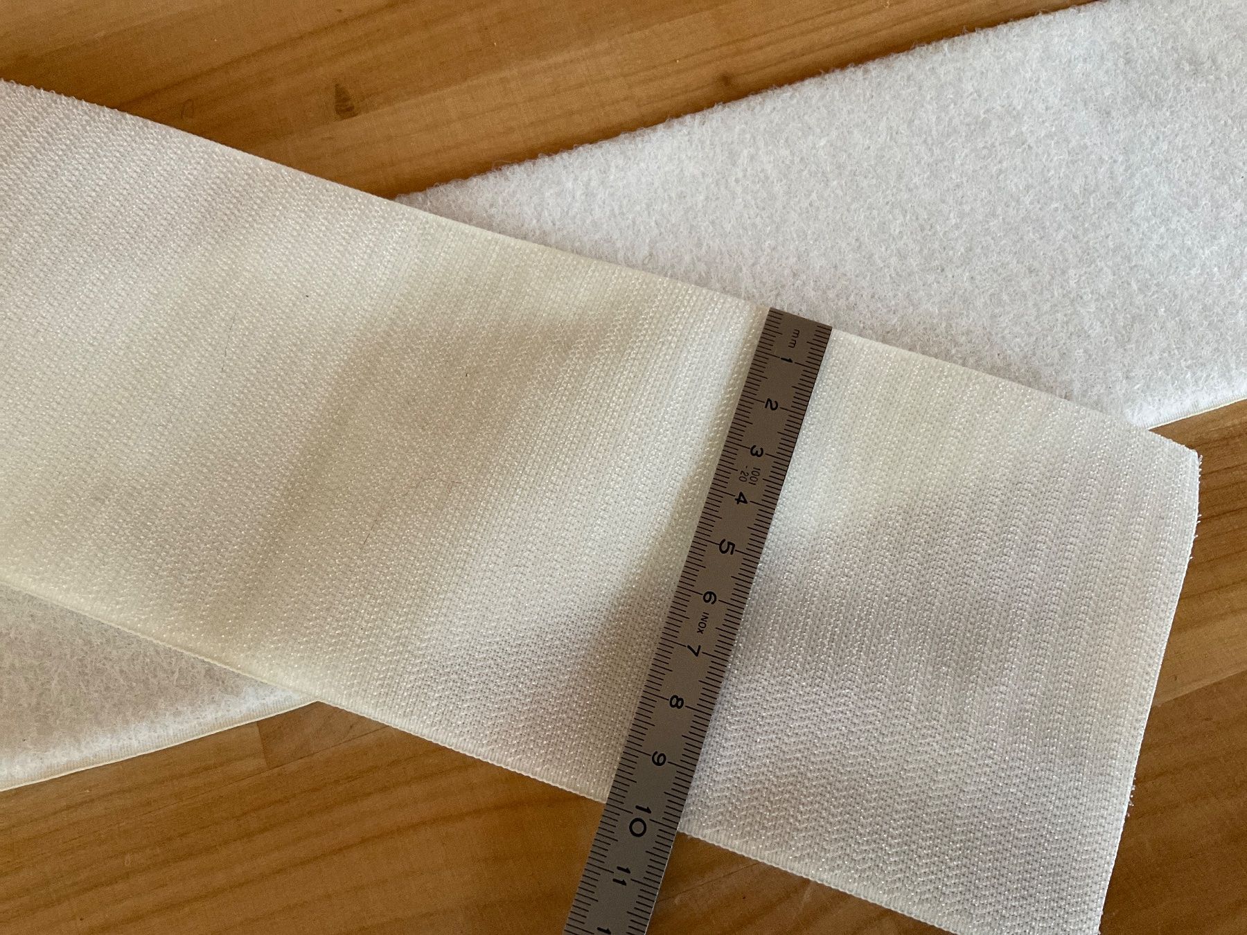 Stoffe: Klettband weiss 10 cm breit / 1 Meter – Neu (gemäss Beschreibung) aus Rümlang von euqinom16