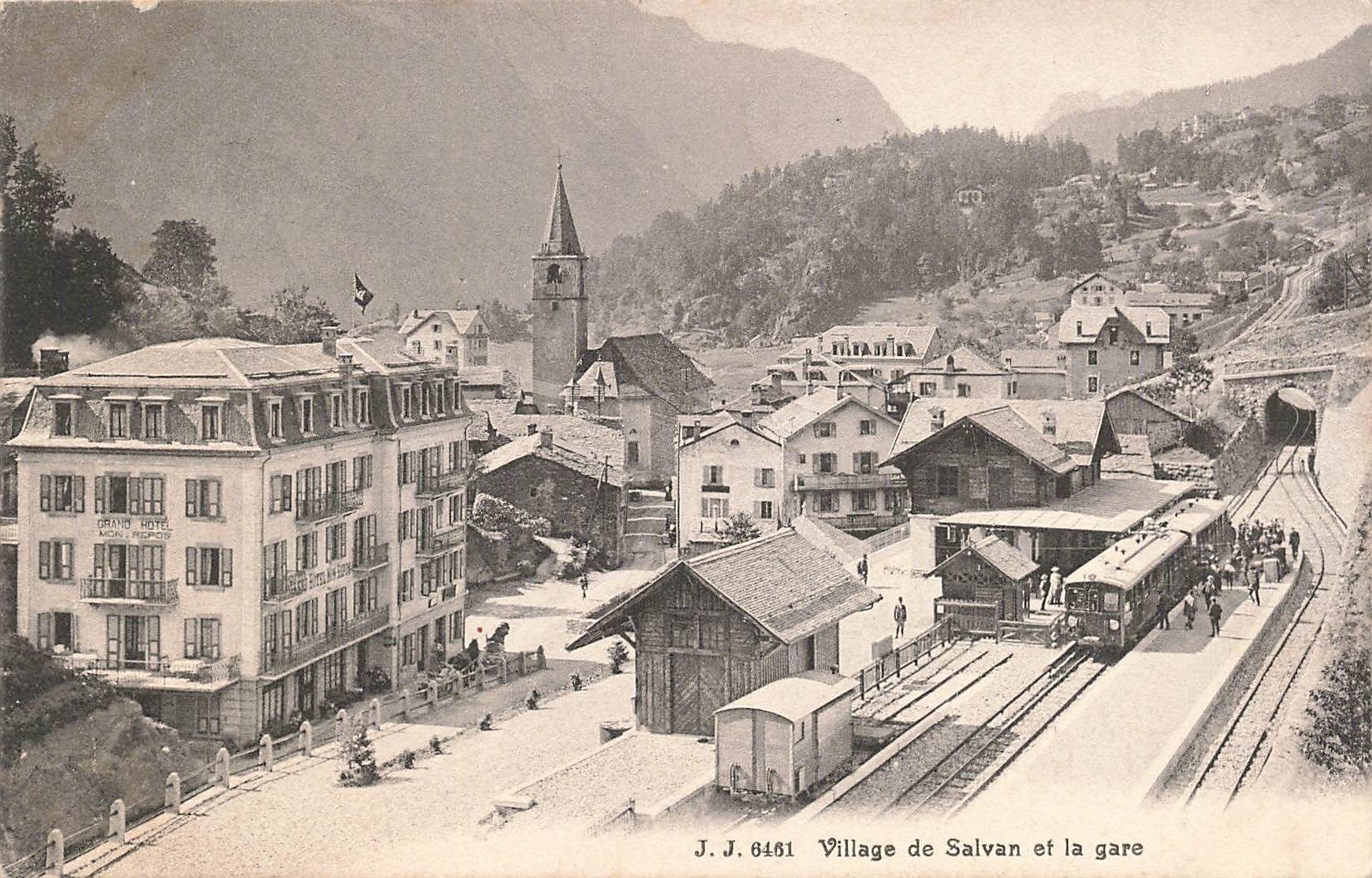 Cartoline postali: Salvan VS Bahnhof und Dorf  gare – Usato da Biasca venduto da Blenio71