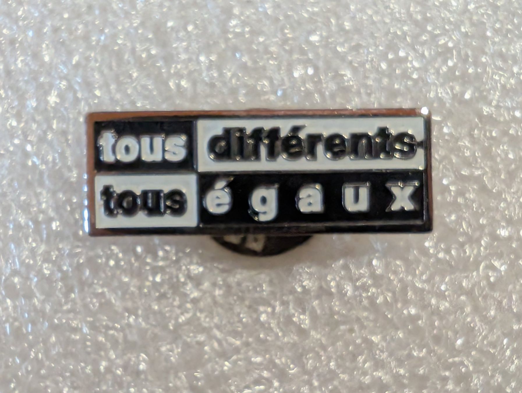 Plaquettes & Badges: Ansteckpin 259: – D'occasion à Oppligen par Pin-Fall-Shop
