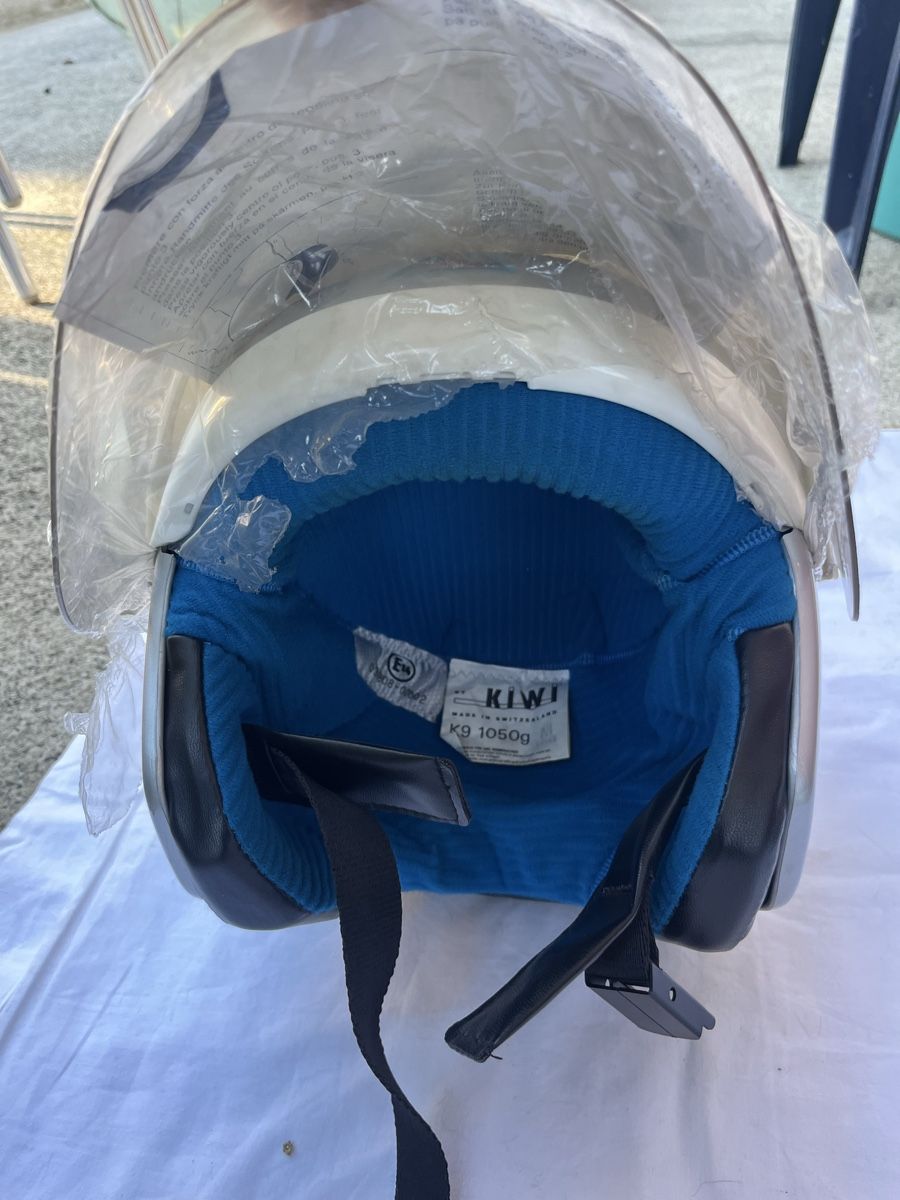 Caschi & visiere: Helm Kiwi mit Klappvisier. Neue alte Lagerware. – Nuovo (secondo la descrizione) da bretzwil venduto da nightflasher 4