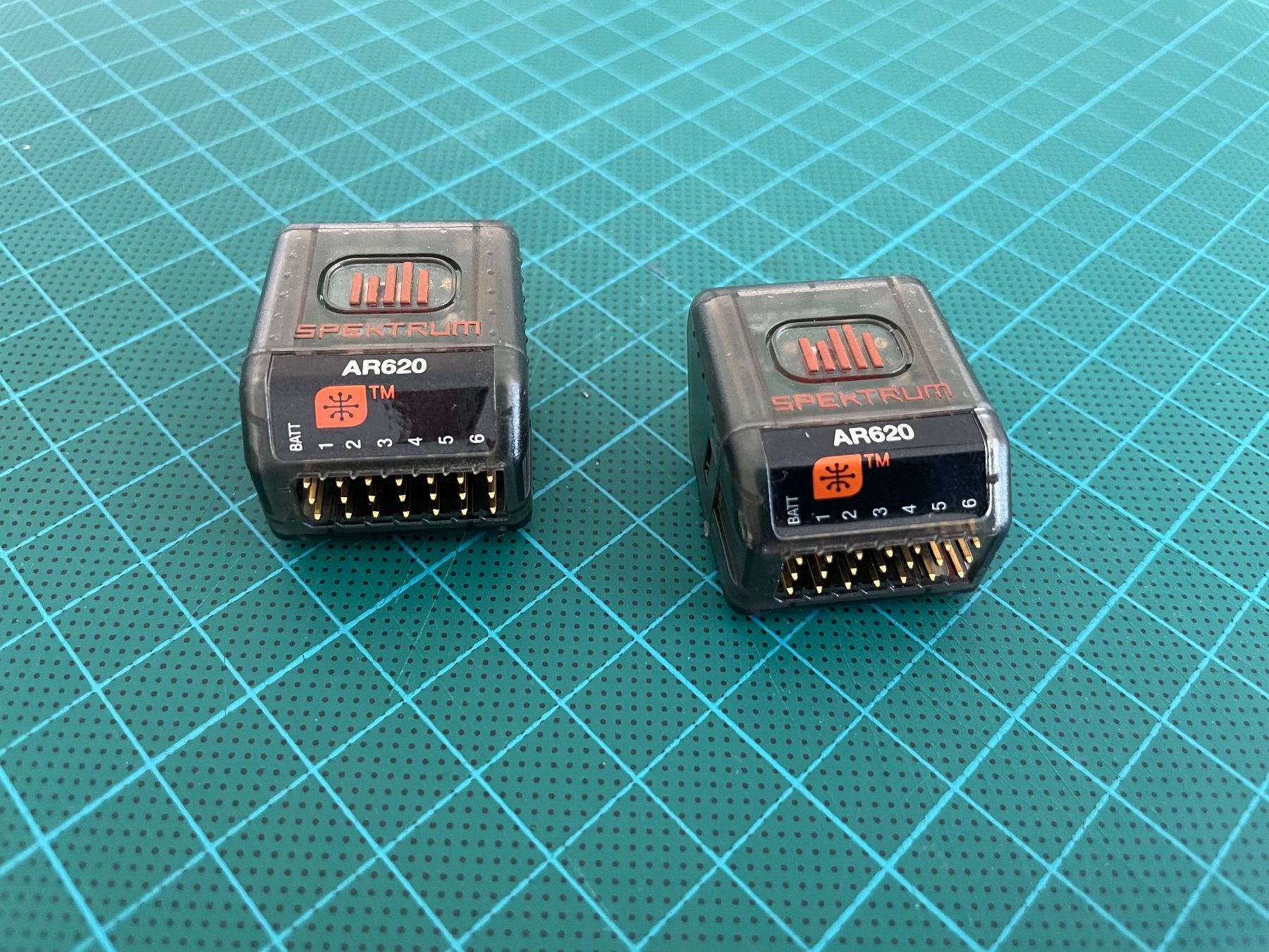 Spektrum Fernsteuerungen: 2x Spektrum AR620 – Gebraucht aus Worb von asdf9876 1