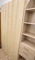 Kleiderschrank