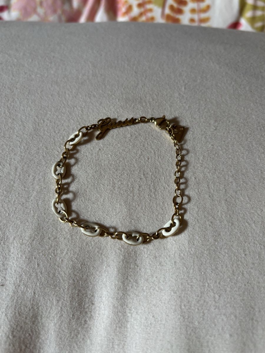 Bracelets: Bracelet Guess - taille réglable – D'occasion à Sion par caranthau