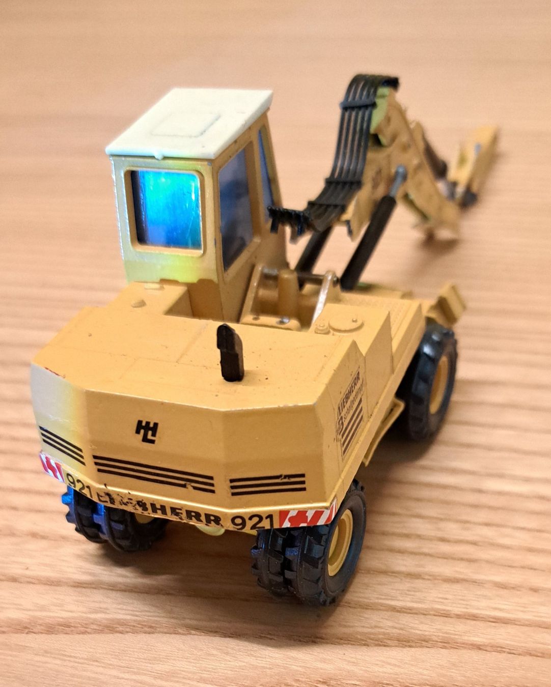 Jouets: Liebherr Bagger Bau Bagger  Modell 921 / Defekt – Défectueux à Dietlikon par kosta.katoglou 3