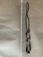 Collier en verre taillé bleu nuit
