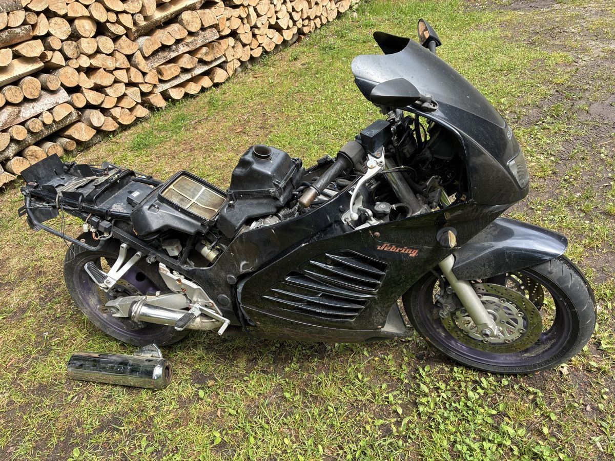Suzuki Strasse: Suzuki RF 900 – Gebraucht aus St. Gallen von MarkoBoss 1
