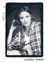 Lauren Tewes 1953- Autogramm signiert Foto 20x25cm
