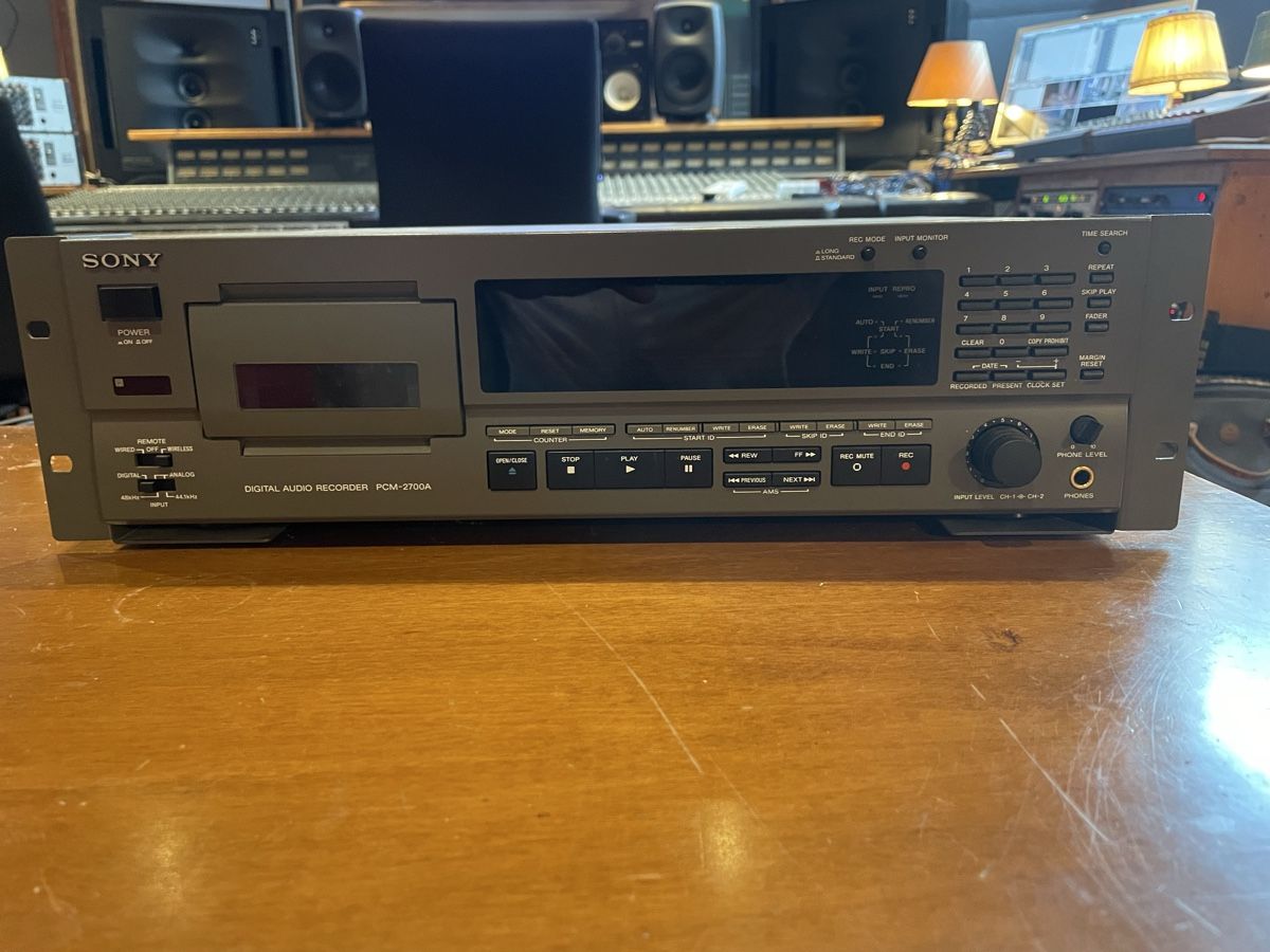 Sony Registratori: Sony pcm 2700 A – Usato da Neuchâtel venduto da jerome1973