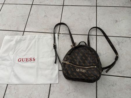 Neuwertiger Guess Mini Rucksack Braun/beige, Top Zustand!