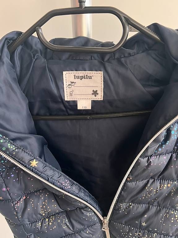 Vestes & Manteaux: Mädchen Jacke dunkelblau Grösse 110 – D'occasion à Thal par maesi86 2