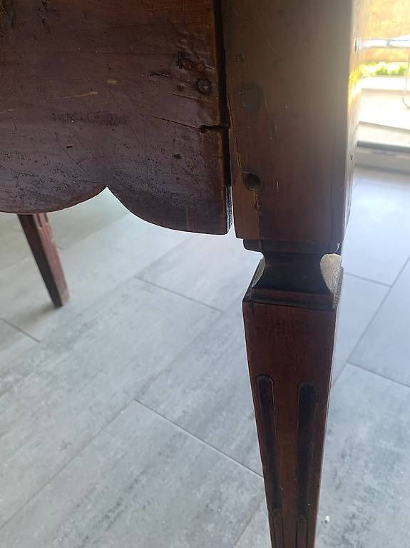 Tavoli: Antiker Tisch – Usato da Langenthal venduto da bar_2znq 3