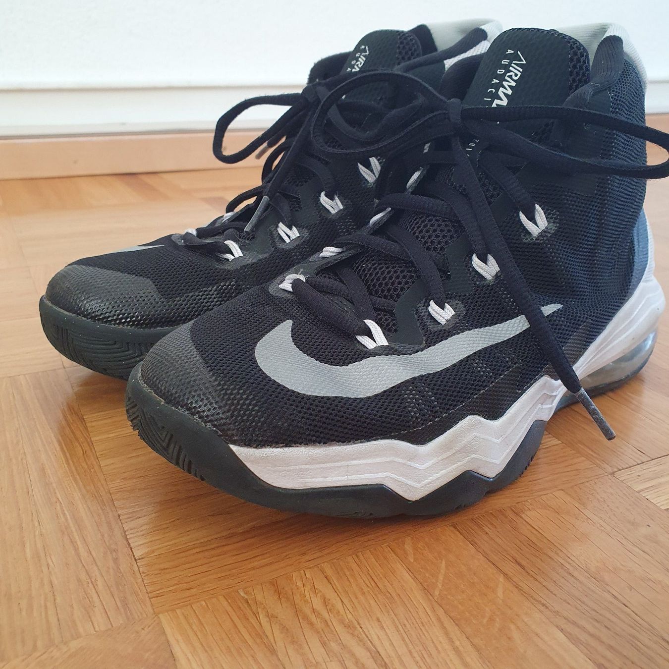 Nike Chaussures garçon: Chaussures Nike 37,5 – D'occasion à Prilly par RoDyRe 1