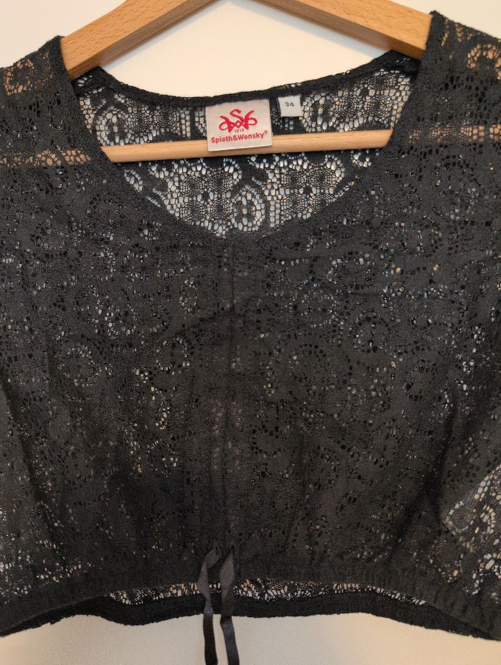 Kostüme: Dirndl-Bluse Schwarz Grösse 34 – Gebraucht aus Eglisau von van_td5w 1