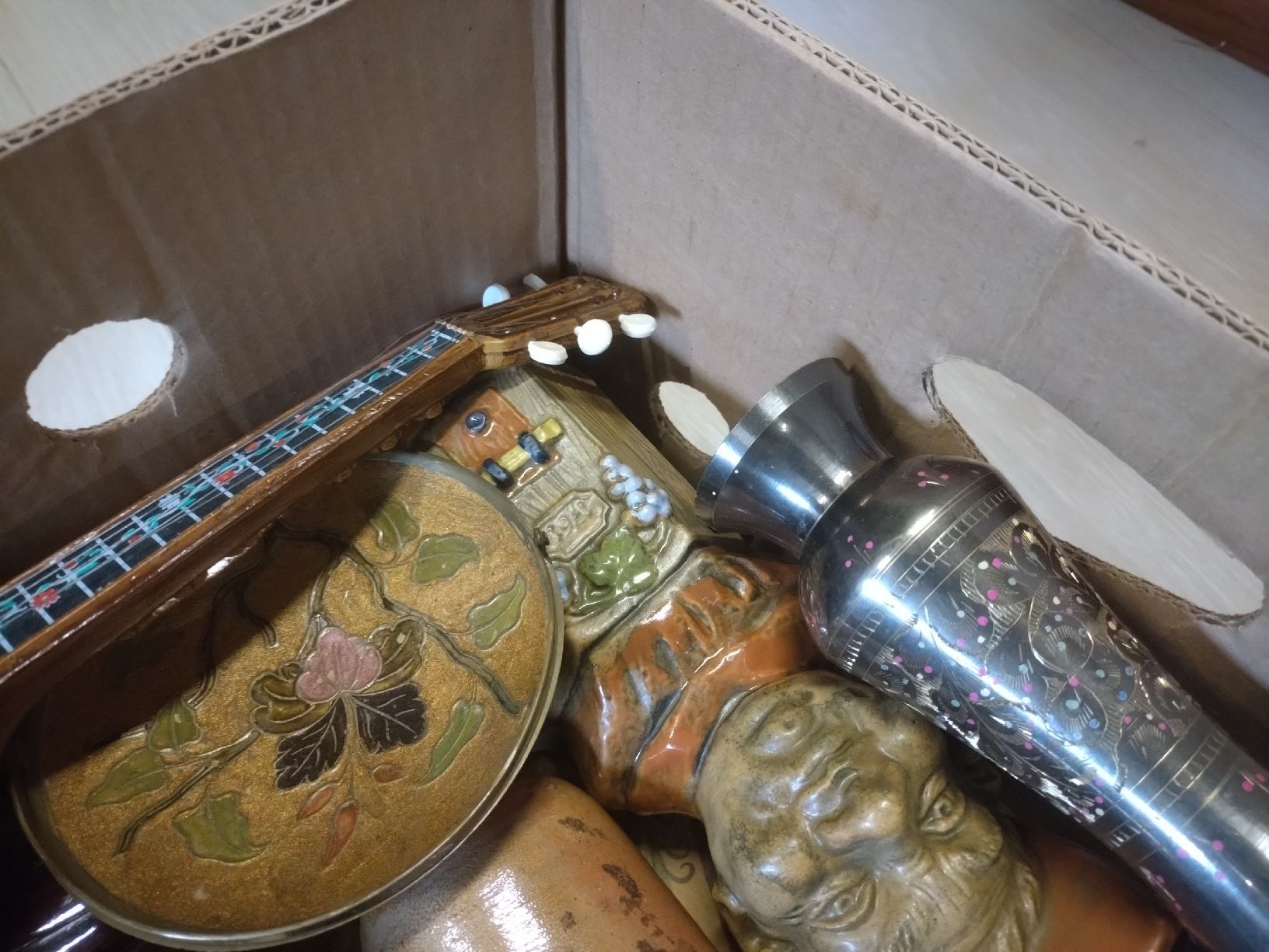 Tutte le decorazioni: Lot d'antiquités et d'objets de collection divers.  – Usato da Farvagny-le-Grand venduto da LaCaverne 5