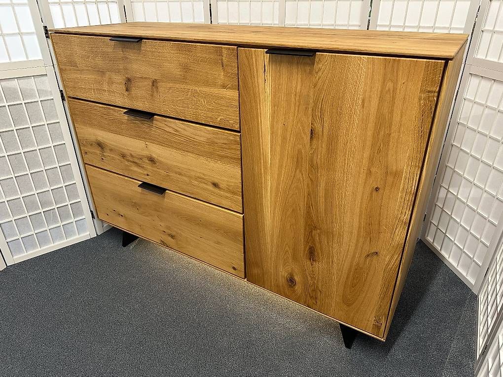 Cassettiere: Sideboard Kommode LUGANO Wildeiche massiv 138 x 99 cm – Nuovo (secondo la descrizione) da Unterentfelden venduto da moebelrufli 6