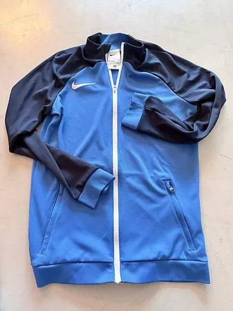 Trainingsjacke Nike Gr 137-147
