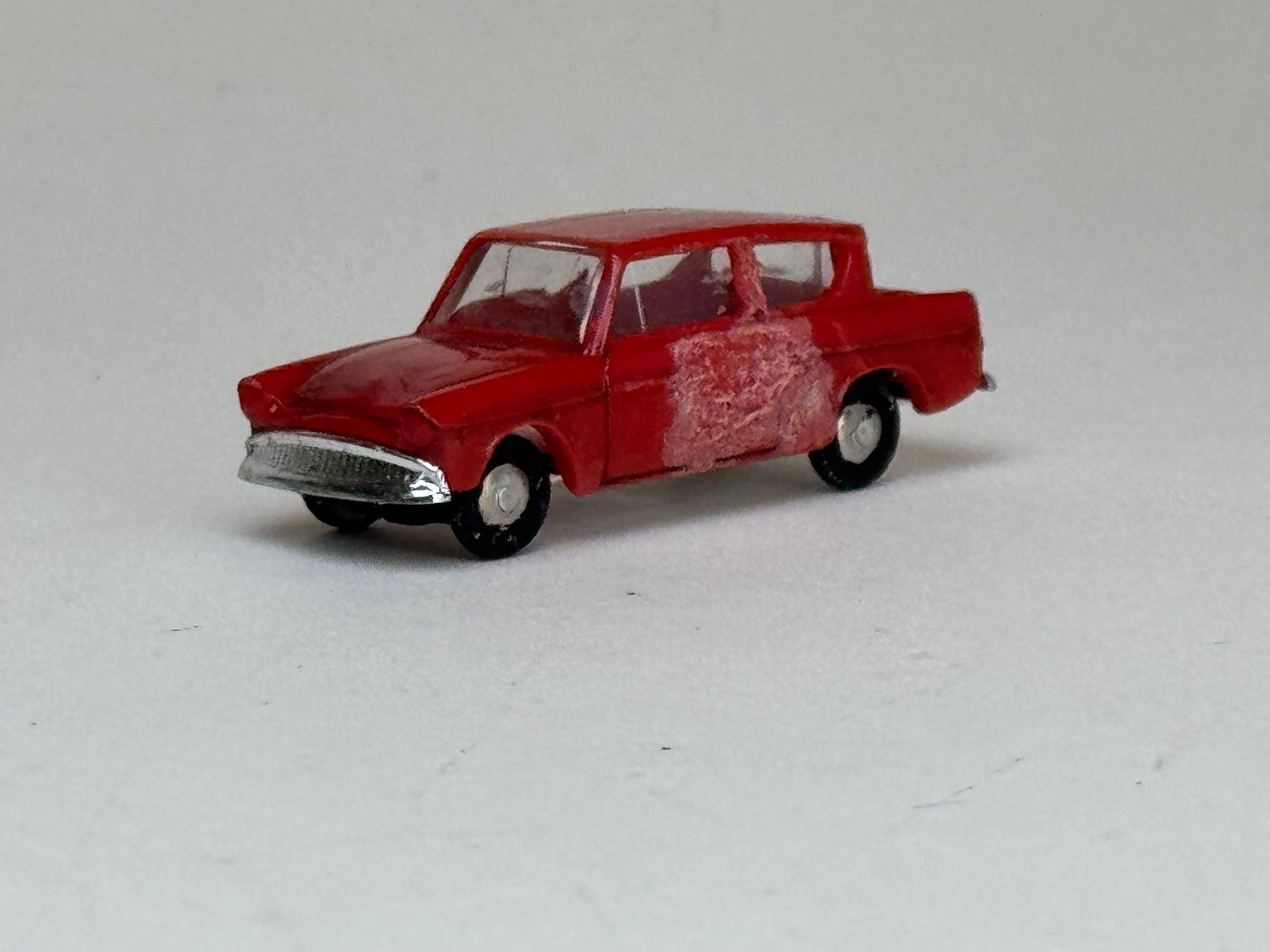 Modellini d'auto: Minix Ford Anglia rot – Usato da Elm venduto da Wikmtz