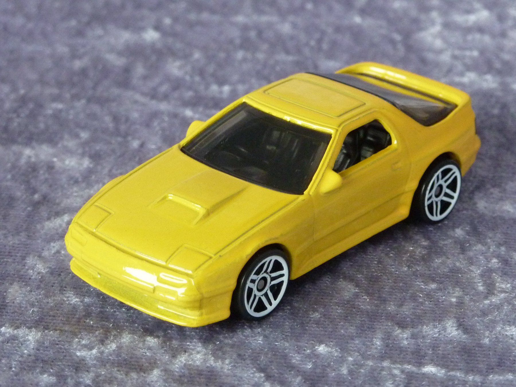 Hot Wheels Modellini d'auto: Mazda RX7 1:64 – Usato da Dürrenäsch venduto da Cobra1ch