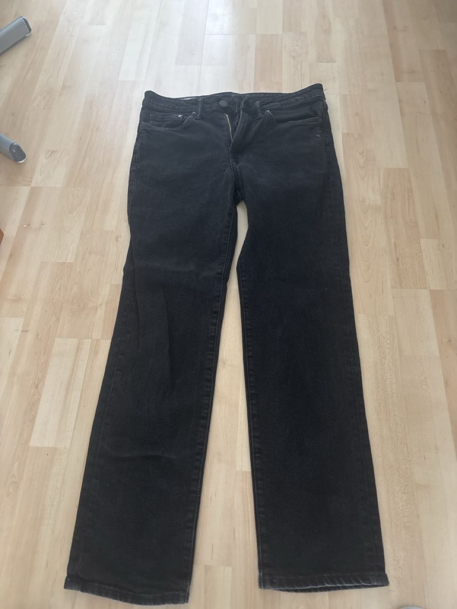 Lotti di vestiti: 4 paar Jeans – Usato da Emmenbrücke venduto da Vicinolago 2