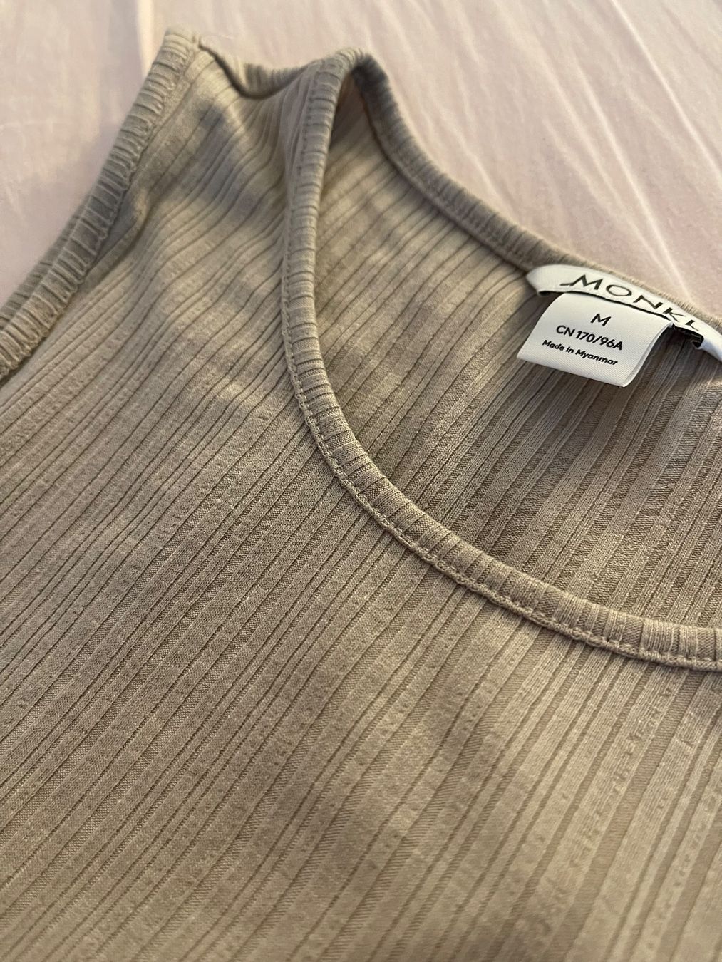 Kleiderpakete: Top mit kariertem Mini-Jupe Gr.38/M – Gebraucht aus Steffisburg von lar_x57s 2