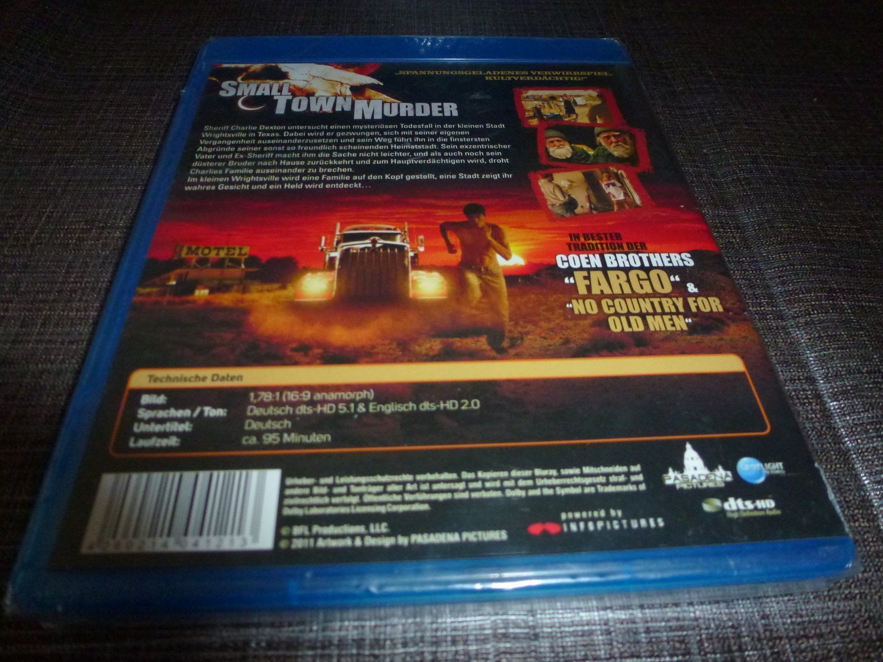 Tutti i DVDs: Small Town Murder BU-RAY NEUWARE – Nuovo e nell'imballaggio originale da Olten venduto da Disc-Verkauf 1